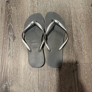 Havaianas Silver and Gray Flip Flops